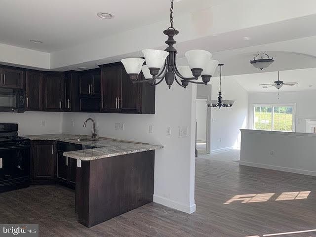 2nd image of 124 Goldenfield Dr #152