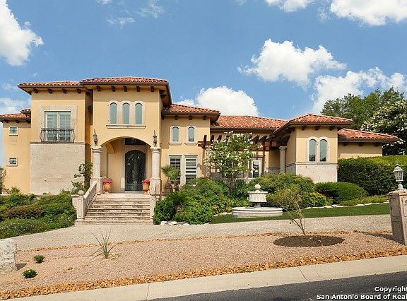 2nd image of 33 VINEYARD DR