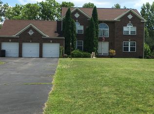 4026 E Bluff Dr, Lewis Center, OH 43035