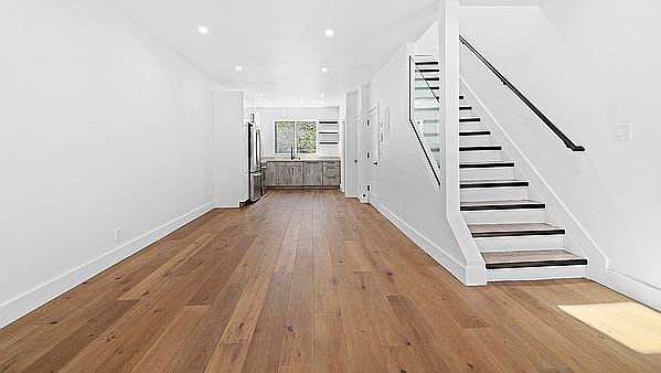 1st image of 350 E 120th St #2B