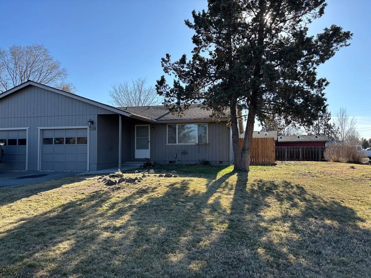114-2346, 2348 umatilla — Photo 1