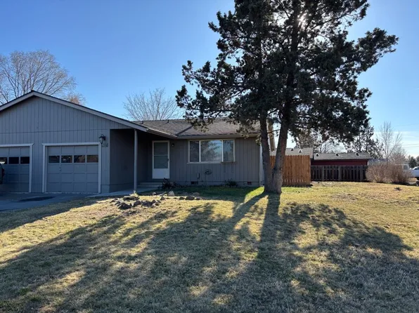 2346 SW Umatilla Ave, Redmond, OR 97756