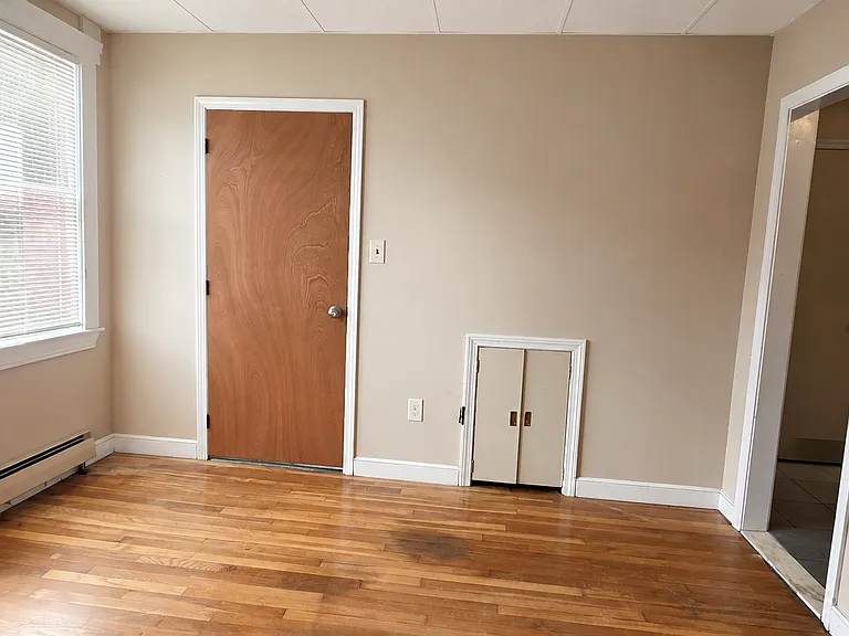 35 Clyde St — Photo 4