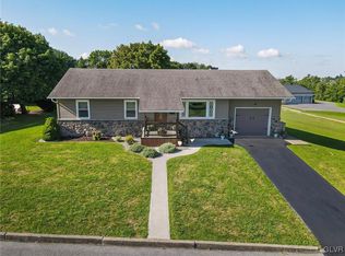 155 E 1st St, Wind Gap, PA 18091
