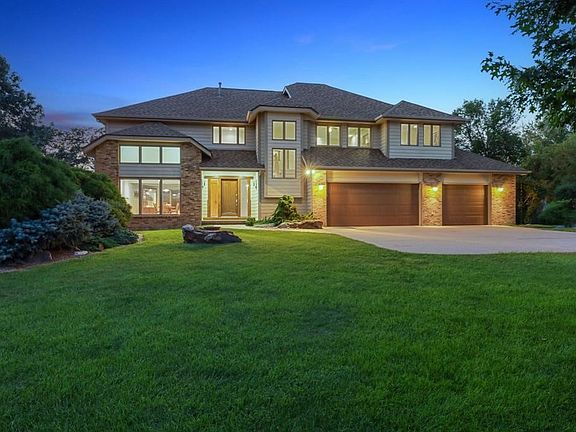 3rd image of 32335 Wildwood Dr