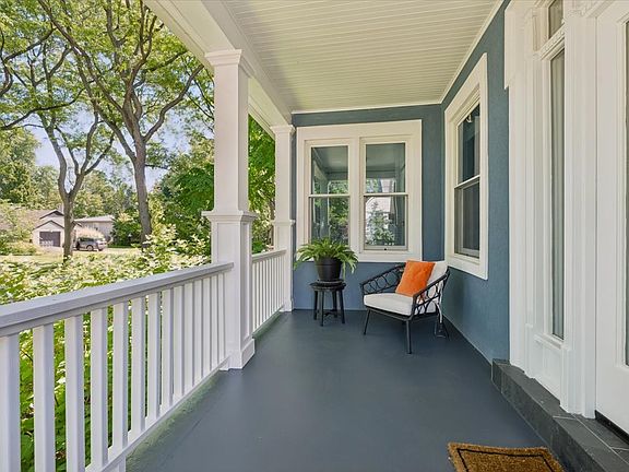 5th image of 712 Ingleside Pl