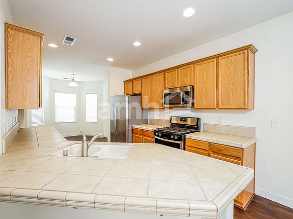 3rd image of 554 N Sand Crane Cir