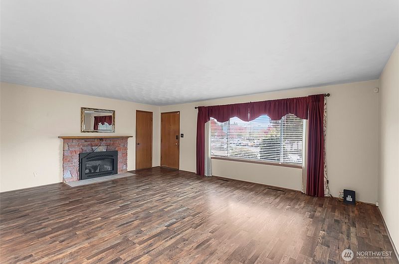 4th image of 1209 N Orchard Street