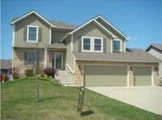 18420 Oak St, Gardner, KS 66030