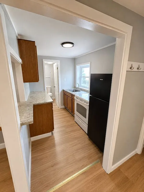 Studio, 1.0 bath, 704 sqft, $900 — Photo 3