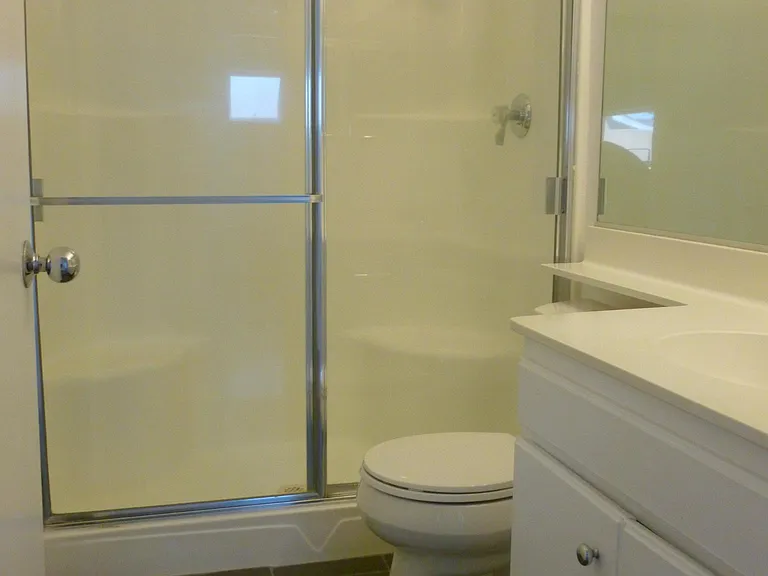 438 S Venice Blvd #5 — Photo 17