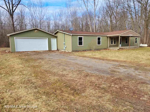 12712 Hawkins Rd, Burt, MI 48417