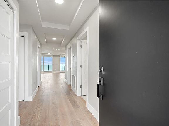 3rd image of 14048 Gulf Blvd #402
