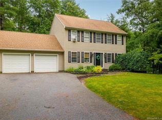 86 Pleasant View Dr, Killingly, CT 06241