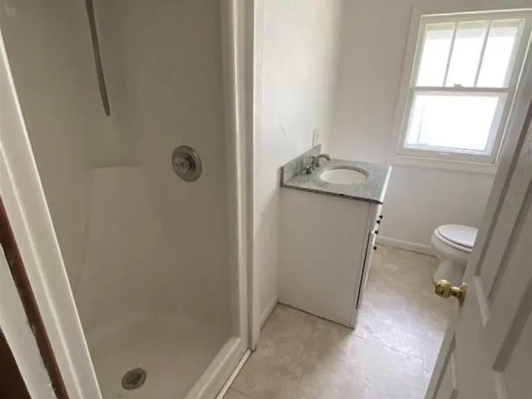 1609 N Oakley St #1 — Photo 6