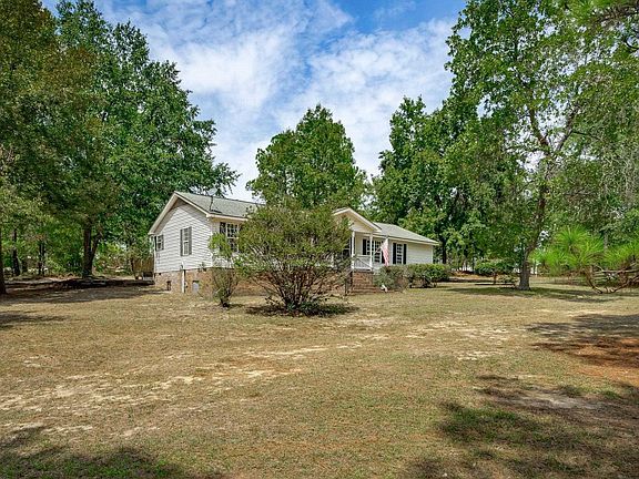 3rd image of 209 Sweetberry Ln