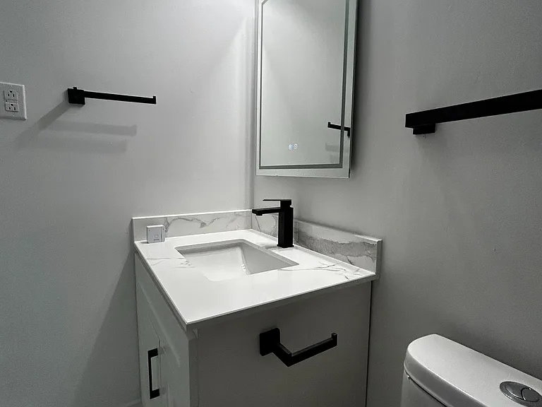 6 English St #2 — Photo 16