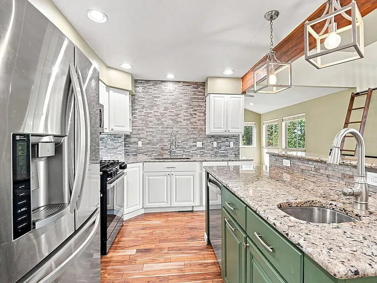 27164 Thimbleberry Ln — Photo 9