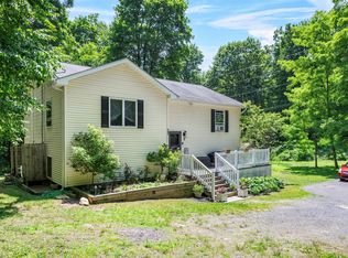 307 Oak Ln, Newburgh, NY 12550
