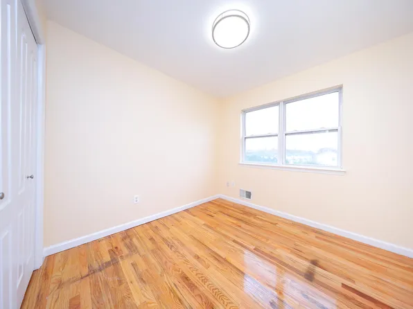 4 Marisa Court image 12 of 30