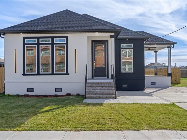3201 Corinne Dr, Chalmette, LA 70043