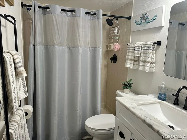 636 E Gilchrist Ct #2A — Photo 6