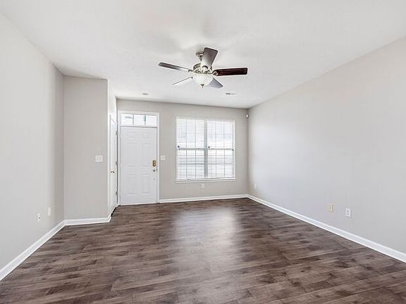 5th image of 2360 Colfax Ln