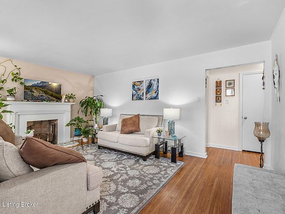 5th image of 1724 Larkmoor Ln