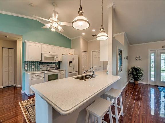 5th image of 7935 Sandel Wood Cir W