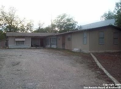 3rd image of 135 E Quill Dr