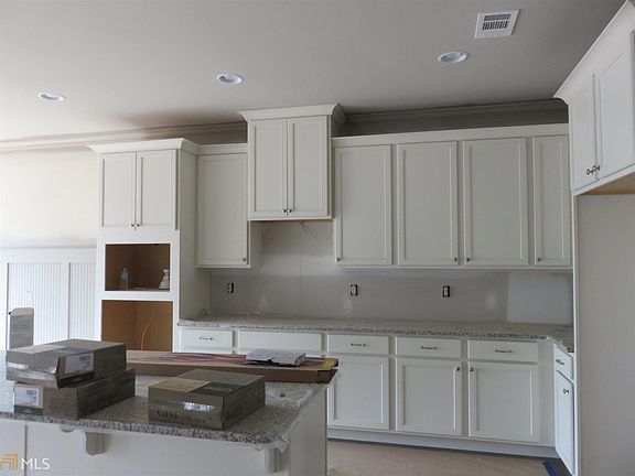 5th image of 179 Sterling Lake Way #85