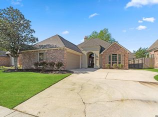 10634 Oakley Trace Dr, Baton Rouge, LA 70809