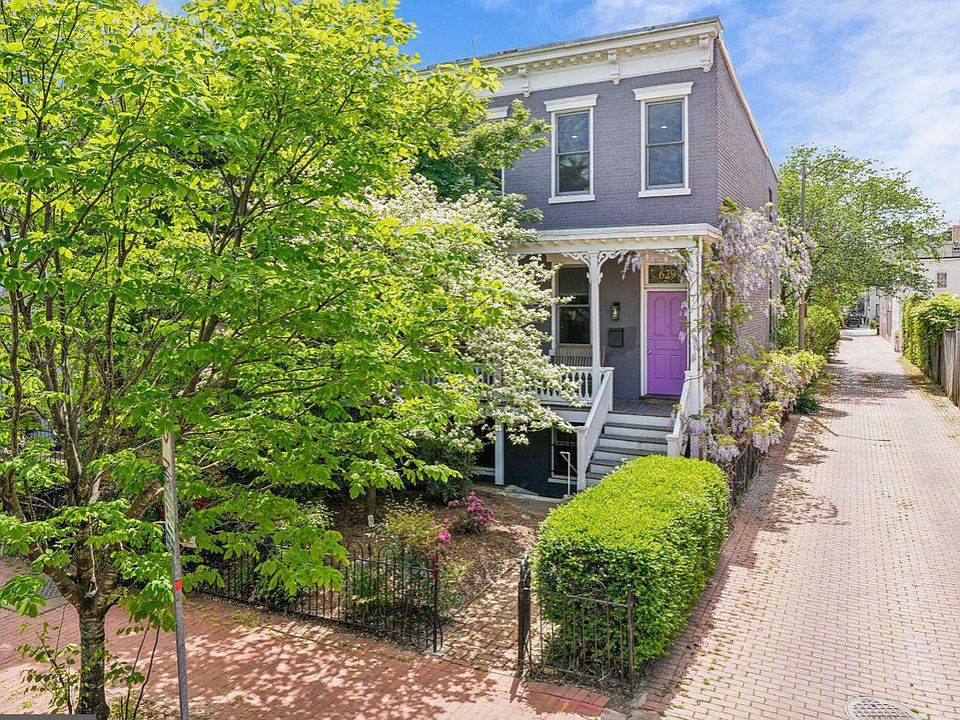 1st image of 629 A St NE