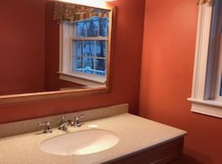 25 Elmbrook Rd #25A, Bedford, MA 01730