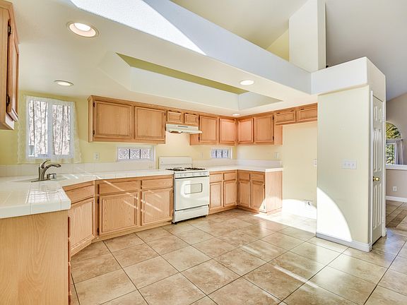 5th image of 5736 Malaga Ct