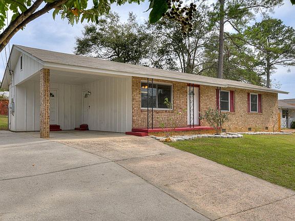 2nd image of 1708 Sandalwood Drive