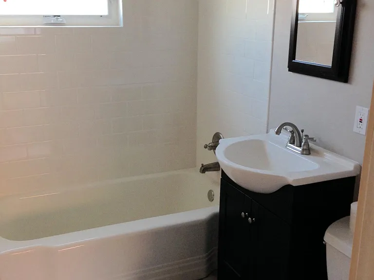 133 Stanton Ct W — Photo 5