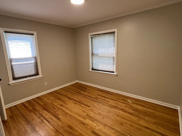 24808 Ross St — Photo 8