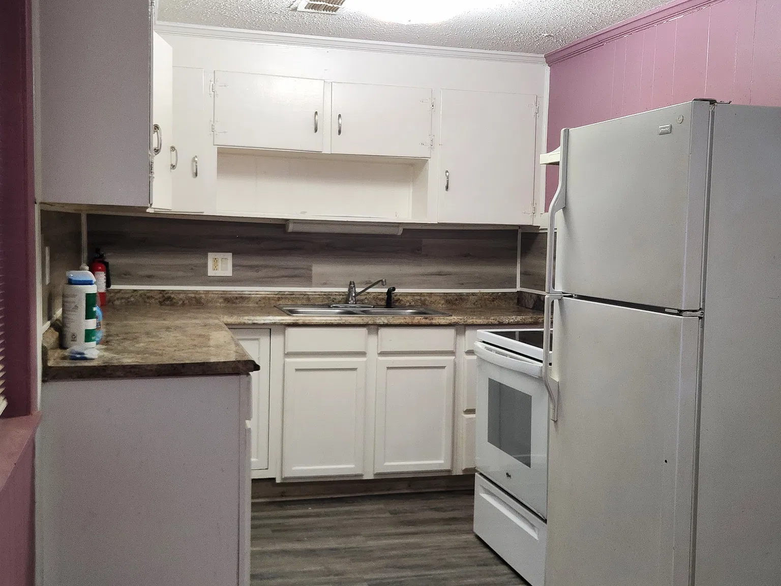 3 bed, 925 sqft, $1,350 — Photo 2