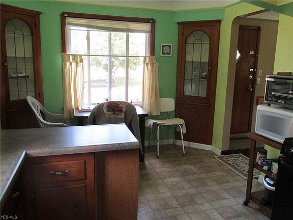 5th image of 13307 Puritas Ave