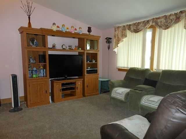 2nd image of 2134 Kingston Dr