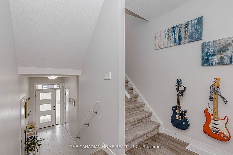 London Townhouse for rent - 3 Bedrooms — photo 25