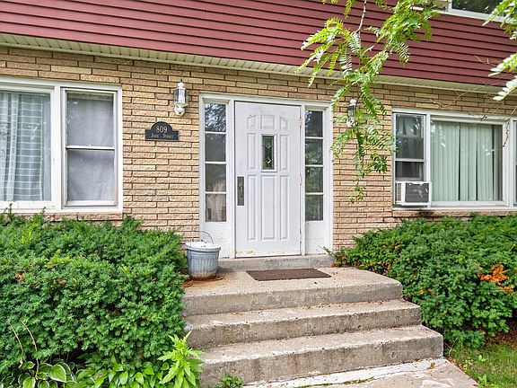 3rd image of 809 John STREET