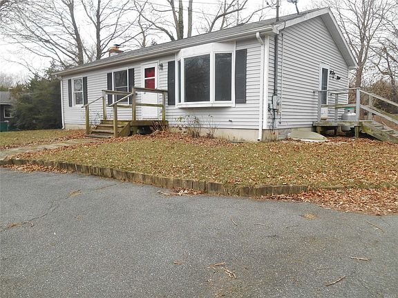 3rd image of 60 N Railroad Ave