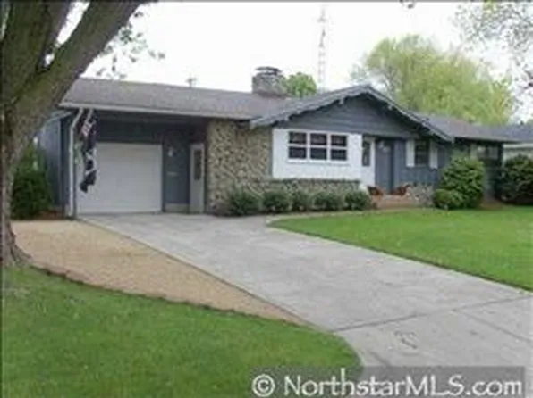 825 S St E, Owatonna, MN 55060