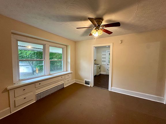 5th image of 1248 Pondview Ave #1