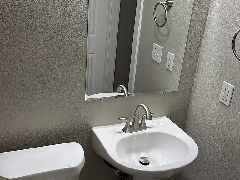 8621 Brunswick Dr — Photo 24