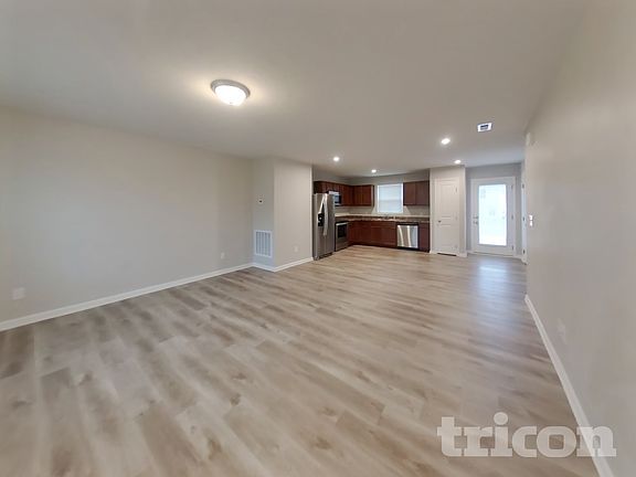 3rd image of 838 Sunchaser Rd