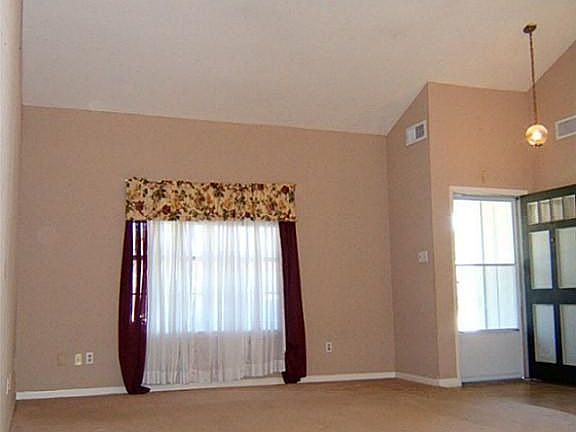 3rd image of 507 Dixie Dr