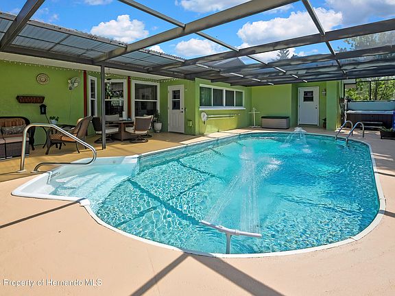 4th image of 6100 Piedmont Dr